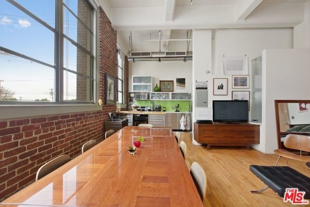 Building Photo - 1850 Industrial St