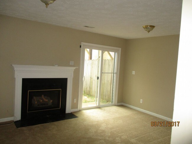 Building Photo - Fredericksburg Home For Rent