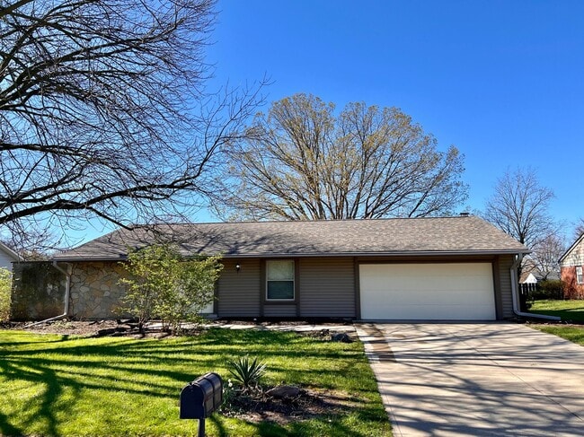 Photo - 6827 Azalea Dr House