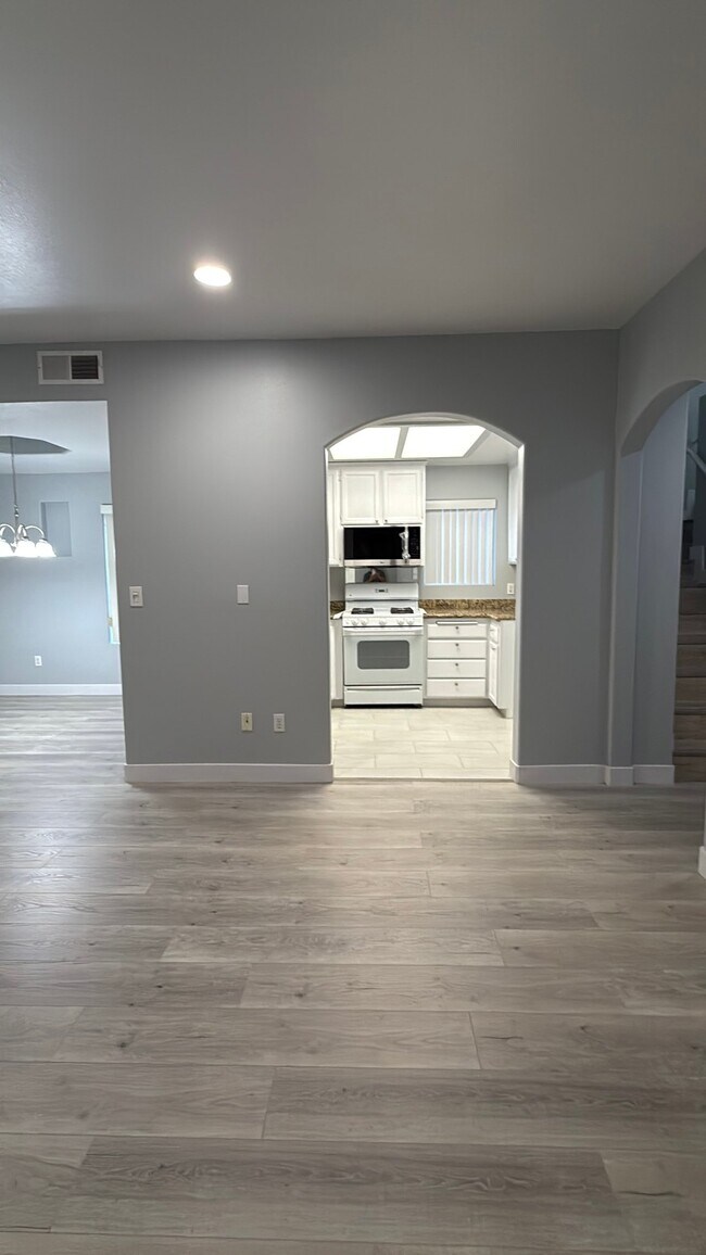Foto del edificio - 14627 Gledhill St