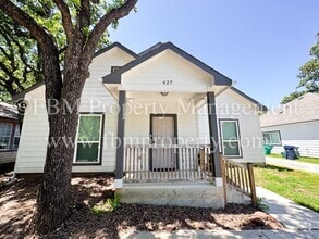 Building Photo - 427 Jannie St