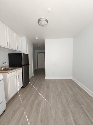 Building Photo - 949 Post St - Age 55+