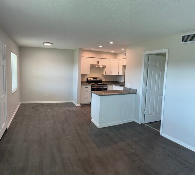 Dining room/kitchen - 1408 Alpine Rd