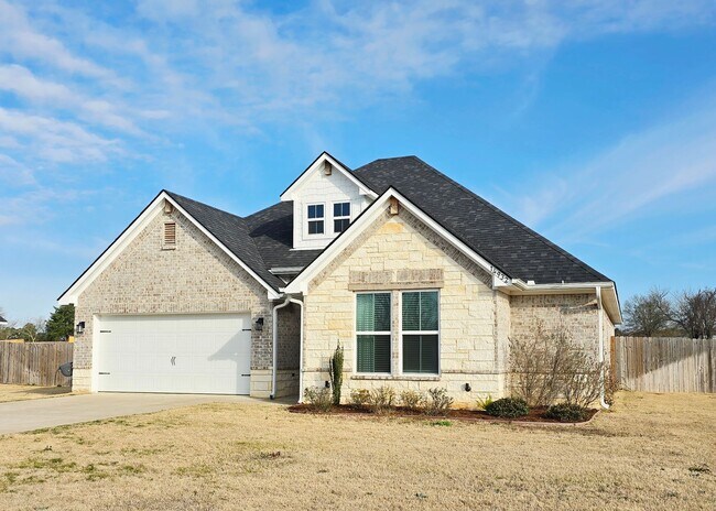Foto del edificio - Coming Soon! Stunning 4 Bed 2 Bath on Almost an Acre in Flint!