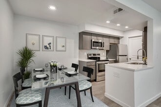Building Photo - Quail Cove