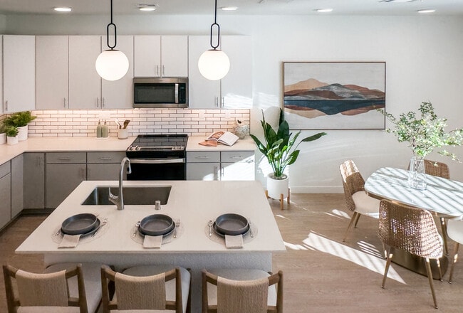 Building Photo - The Charlie ABQ