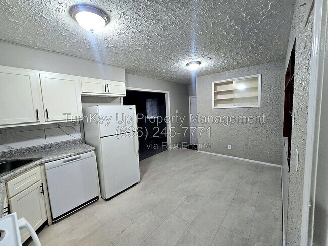 Building Photo - 1012 Forestwood Dr