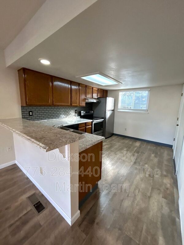 Building Photo - 3673 Grant Dr