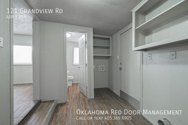 Foto del edificio - 121 Grandview Rd