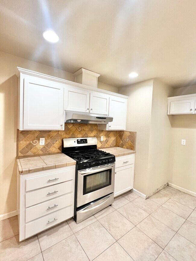Foto del edificio - Lovely 4-bedroom 2-bathroom home in Citrus...