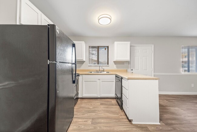 Building Photo - Mallard Creek