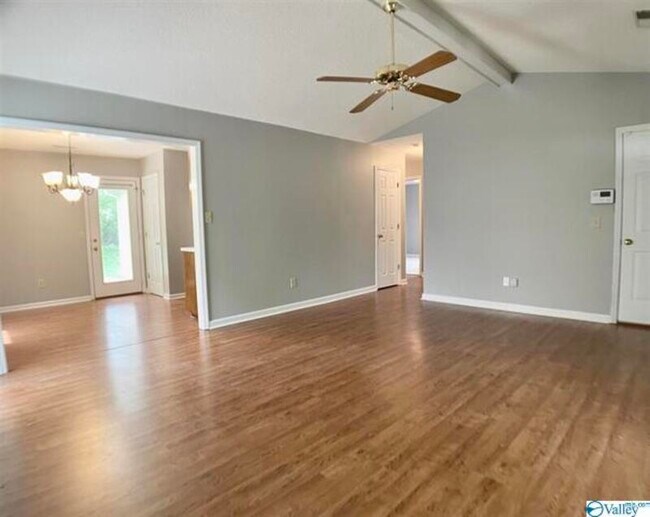 Foto del edificio - 158 Hollington Dr NE