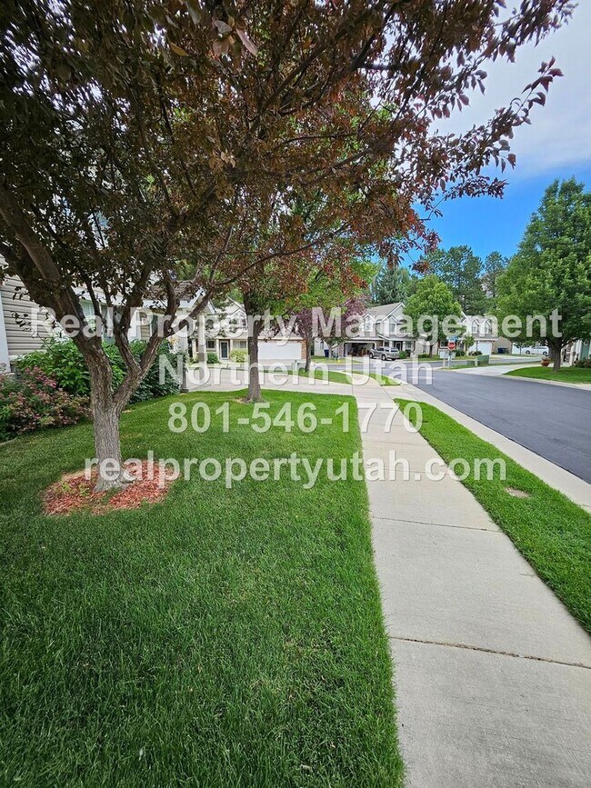 Foto del edificio - 3 Bedroom Townhome in Ogden