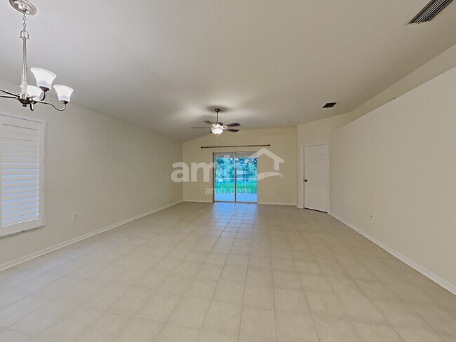 Foto del edificio - 15335 Skip Jack Loop