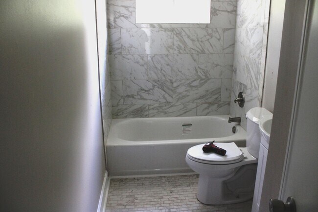 Foto del edificio - 3758 Wolf Trail Dr