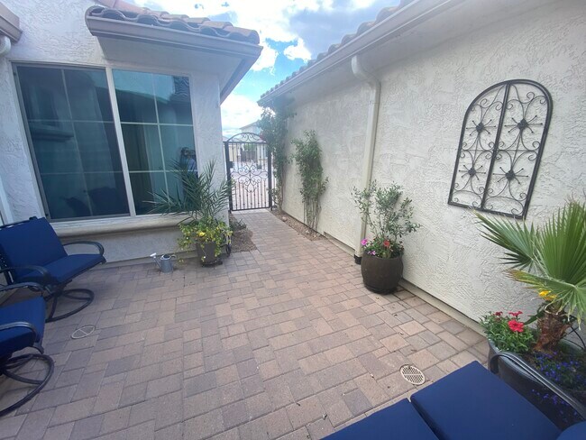 Foto del edificio - 2536 W Royer Rd