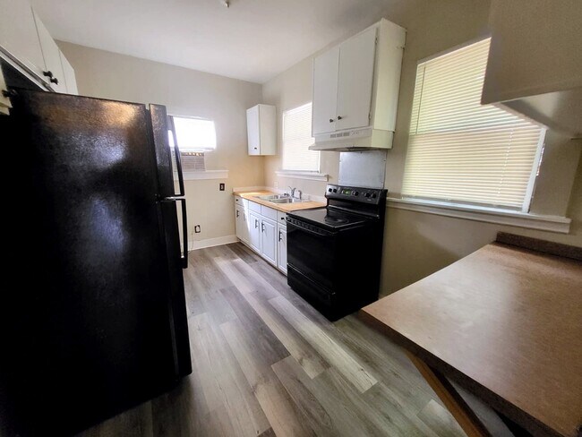 Foto del edificio - 234 E 18th St