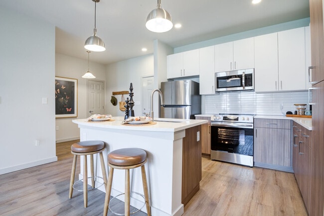 Building Photo - Heritage Grove