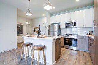 Building Photo - Heritage Grove