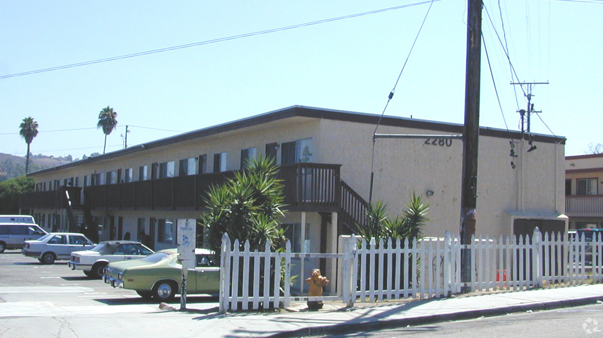 Building Photo - Primrose Avenue Apartments