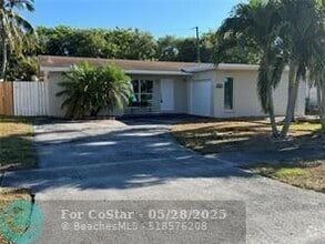 Building Photo - 11311 NW 32nd Manor