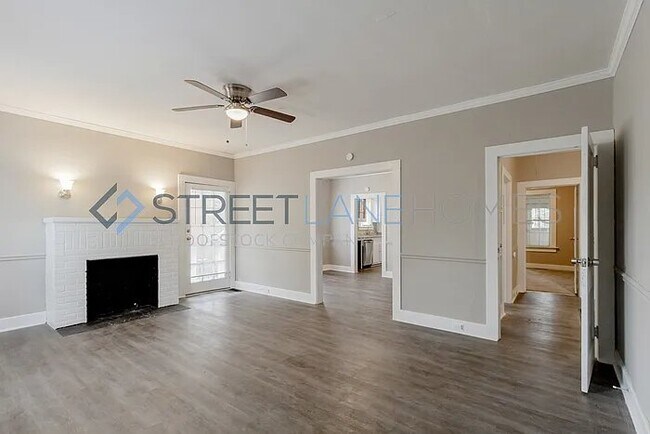 Foto del edificio - 916 Glenridge Dr