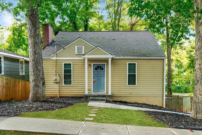 Foto principal - 1371 Fulton Ave