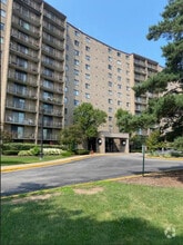 Building Photo - 6340 Americana Dr