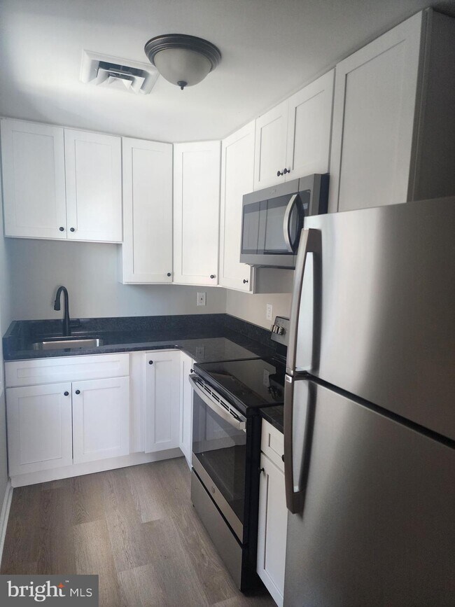 Foto del edificio - 24 N 2nd Avenue Unit 5