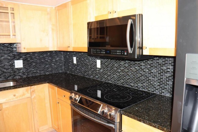 Building Photo - 9350 E Speedway Blvd, Unit 9