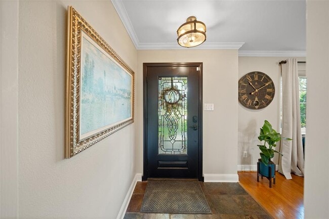 Building Photo - 2523 Droxford Dr