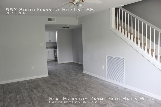 Foto del edificio - Townhome on S. Flannery