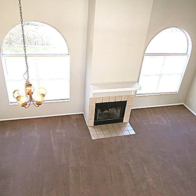 Foto del edificio - 4 Bedroom 2.5 Bath Home in Metro West Area!