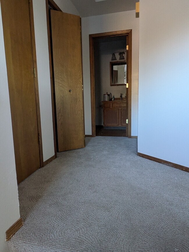 Foto del edificio - 352 Ponderosa St