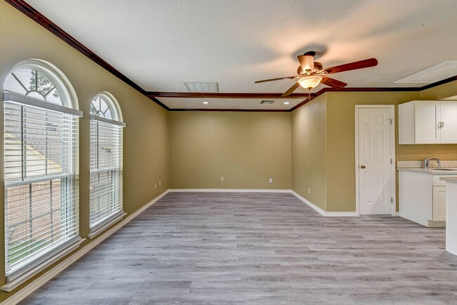 Building Photo - Studio Apartment for Lease in Olde Oaks_Im...