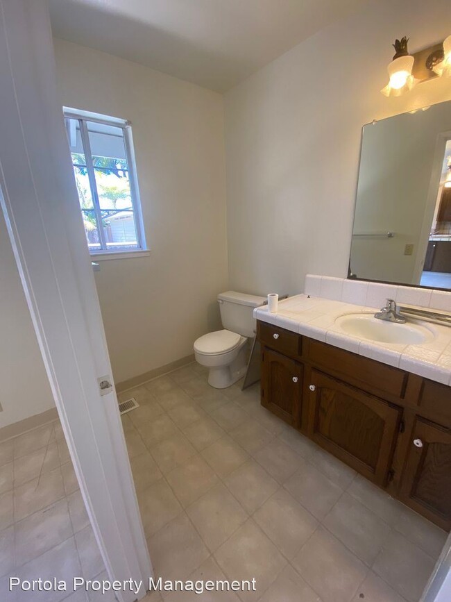 Building Photo - 2 br, 1.5 bath House - 501 Windsor St