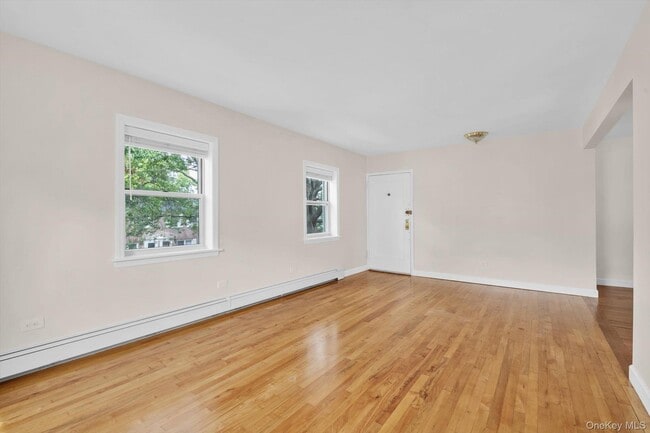 Foto del edificio - 110-12-110-64 64th Rd