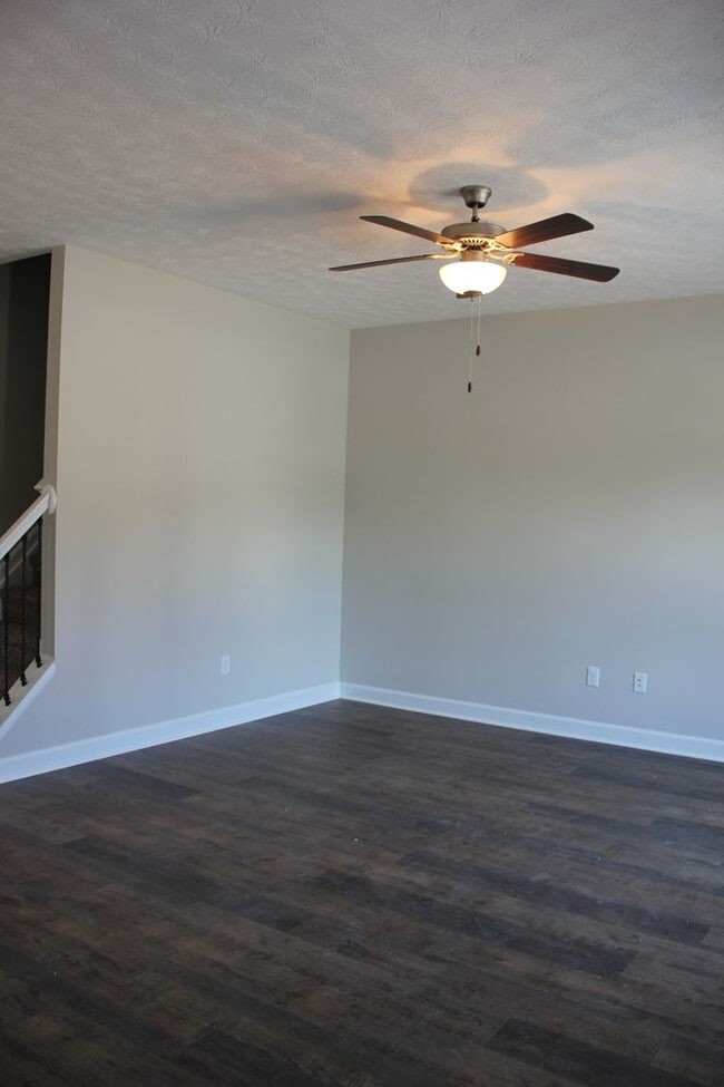 Building Photo - 171 Cedar Point Ln