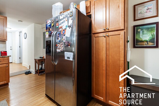 Foto del edificio - 4419 N Albany Ave