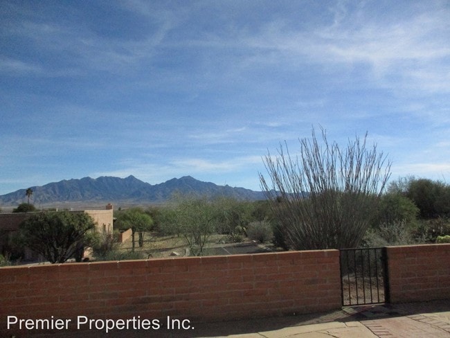 Building Photo - 3437 S Placita del Disfrute