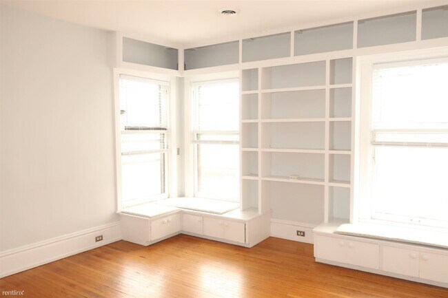 Building Photo - 1 br, 1 bath 4plex - 325 Fulton St E