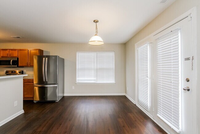 Foto del edificio - 2405 Richard Rozzelle Dr