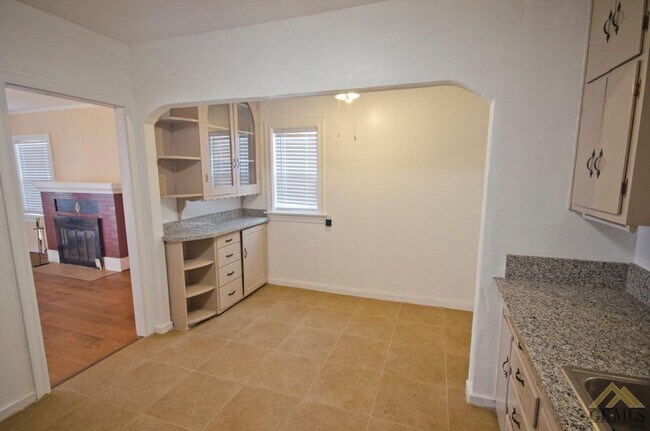 Building Photo - 330 Haybert Ct