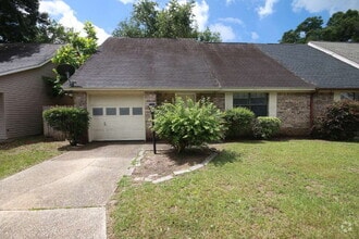 Building Photo - 7061 Heather Oaks Dr