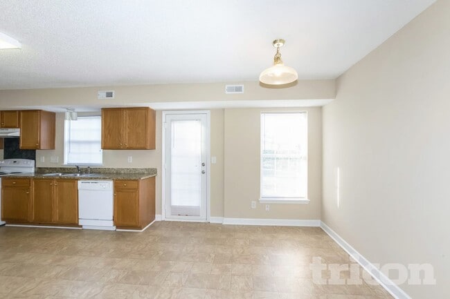 Foto del edificio - 1123 Alston Hill Dr