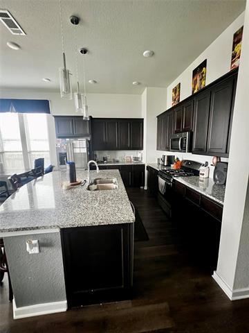 Building Photo - 2034 Brookside Dr