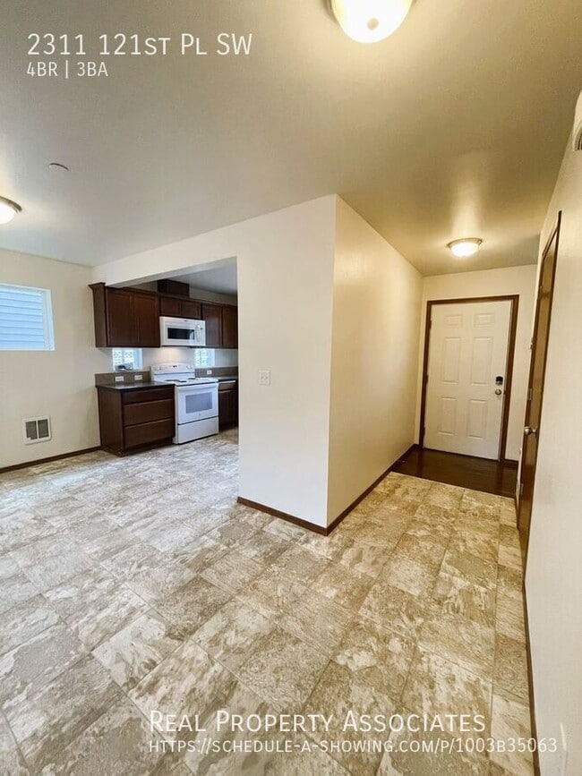 Building Photo - Single Family Home in South Everett, Mukliteo