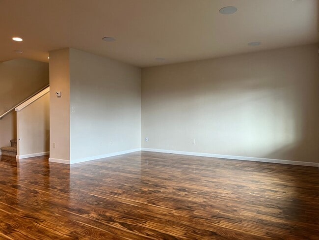 Foto del edificio - 2400 NW Sunny Ln