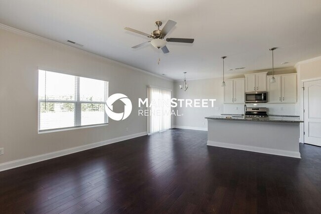 Foto del edificio - 5 Bedroom Pet-Friendly Home in Monroe, NC with Main Street Renewal