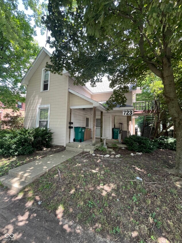Foto principal - 723 N Lebanon St
